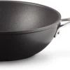 Le Creuset Wokpan - Met Steel - Les Forgées TNS - ø 26 Cm / 3.4 Liter - Standaard Anti-aanbaklaag